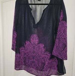 Ann Taylor Sheer Blouse - Beautiful Design Gently Used - Size Large